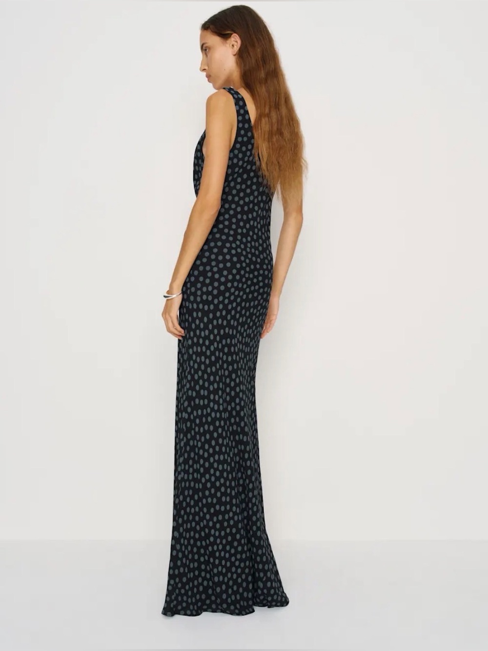 Reformation Annabelle Dress in Cosmic Dot - Picture 4 of 11